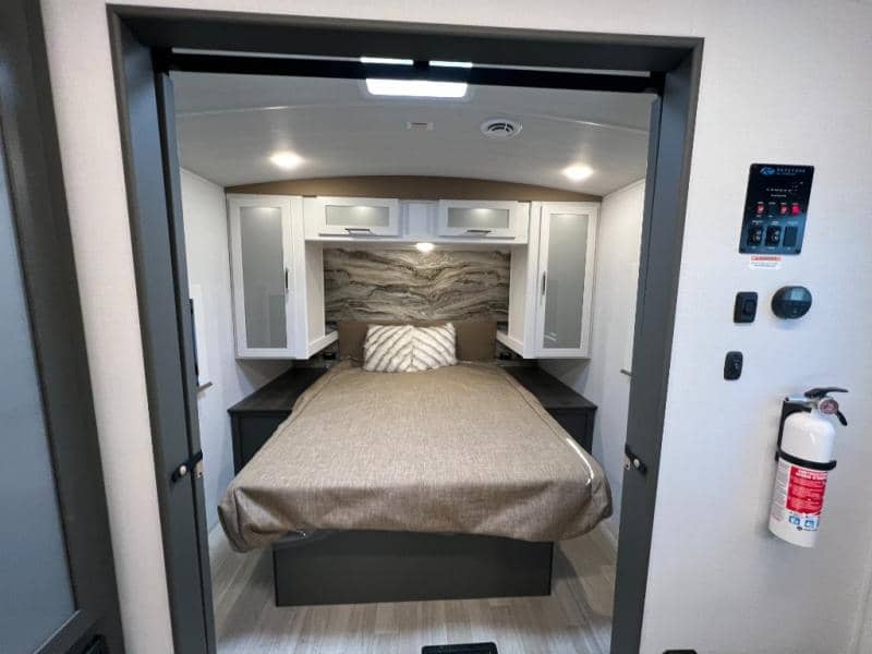 2025 Keystone RV 2025 Keystone RV Bullet Crossfire - thumbnail 32