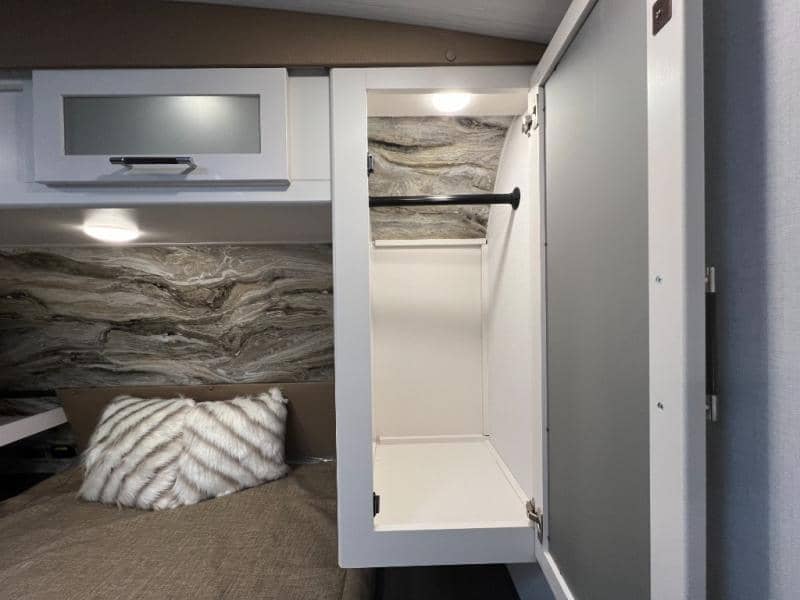 2025 Keystone RV 2025 Keystone RV Bullet Crossfire - thumbnail 36