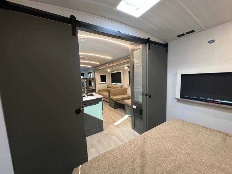 2025 Keystone RV 2025 Keystone RV Bullet Crossfire - thumbnail 37