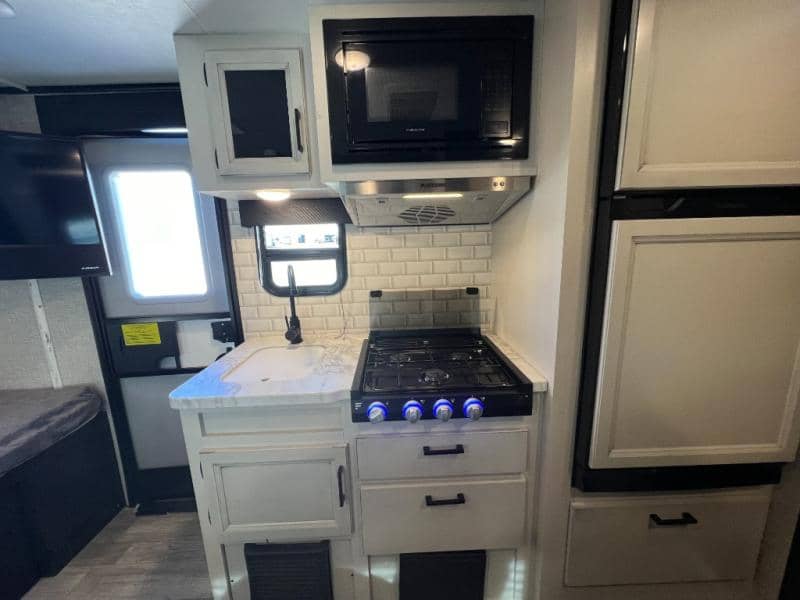 2022 Jayco 2022 Jayco Jay Feather - thumbnail 9