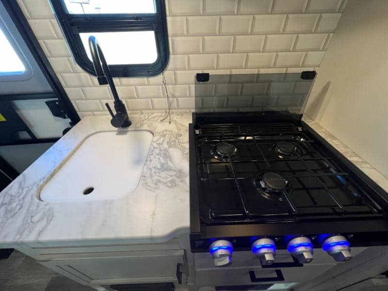 2022 Jayco 2022 Jayco Jay Feather - thumbnail 12