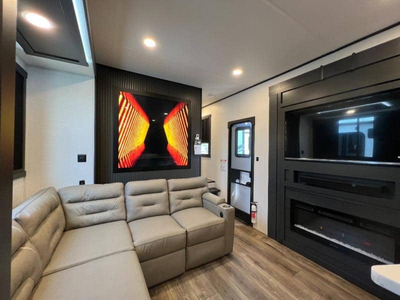 2025 Forest River 2025 Forest River XLR Nitro - thumbnail 17