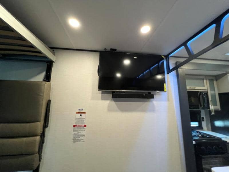 2025 Forest River 2025 Forest River XLR Nitro - thumbnail 32