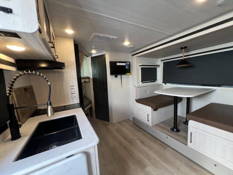 2025 Forest River 2025 Forest River Surveyor Legend - thumbnail 22