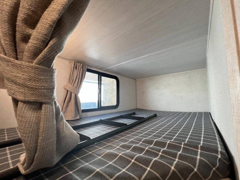 2025 Forest River 2025 Forest River Surveyor Legend - thumbnail 26