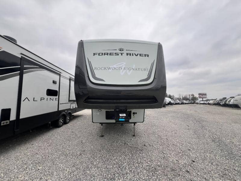 2025 Forest River 2025 Forest River Rockwood Signature - thumbnail 3