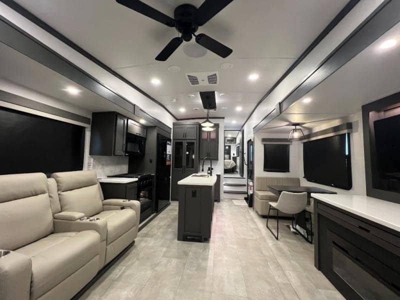 2025 Forest River 2025 Forest River Rockwood Signature - thumbnail 10