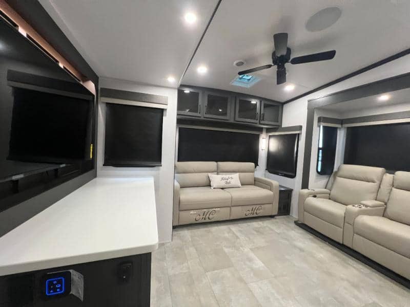 2025 Forest River 2025 Forest River Rockwood Signature - thumbnail 12