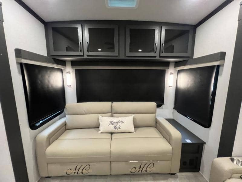 2025 Forest River 2025 Forest River Rockwood Signature - thumbnail 13