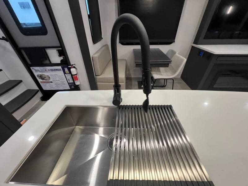 2025 Forest River 2025 Forest River Rockwood Signature - thumbnail 28