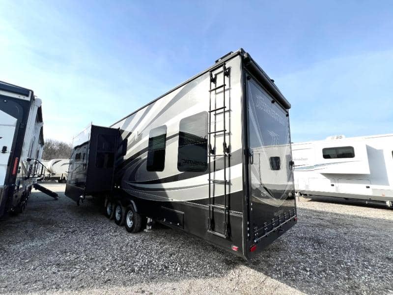 2020 Grand Design 2020 Grand Design Momentum - thumbnail 5