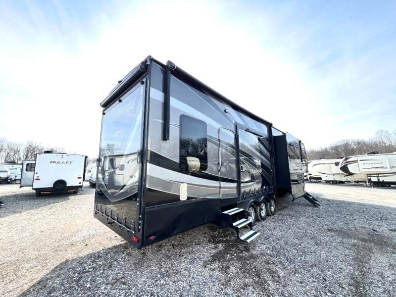 2020 Grand Design 2020 Grand Design Momentum - thumbnail 7