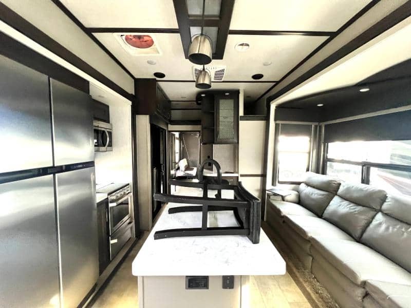 2020 Grand Design 2020 Grand Design Momentum - thumbnail 16