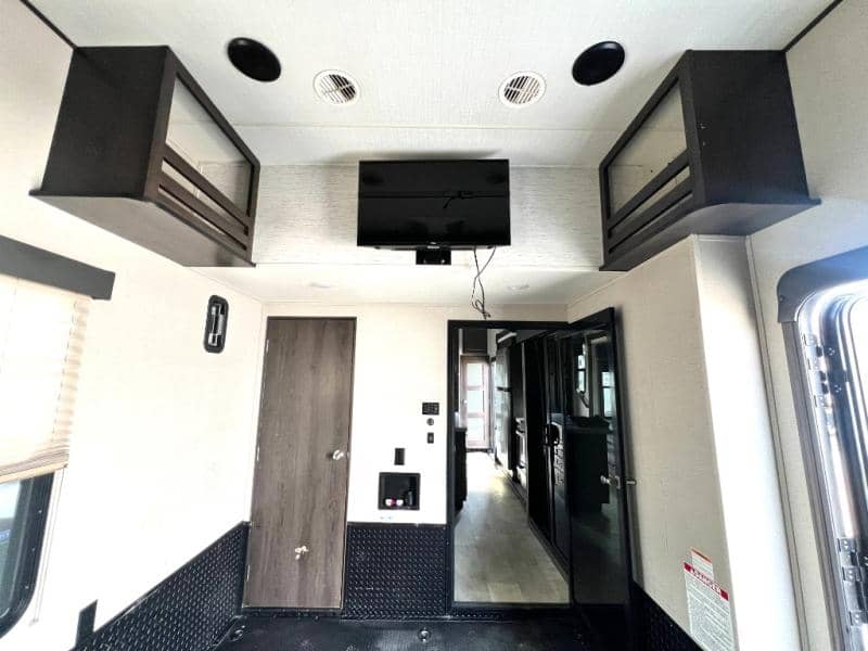 2020 Grand Design 2020 Grand Design Momentum - thumbnail 33