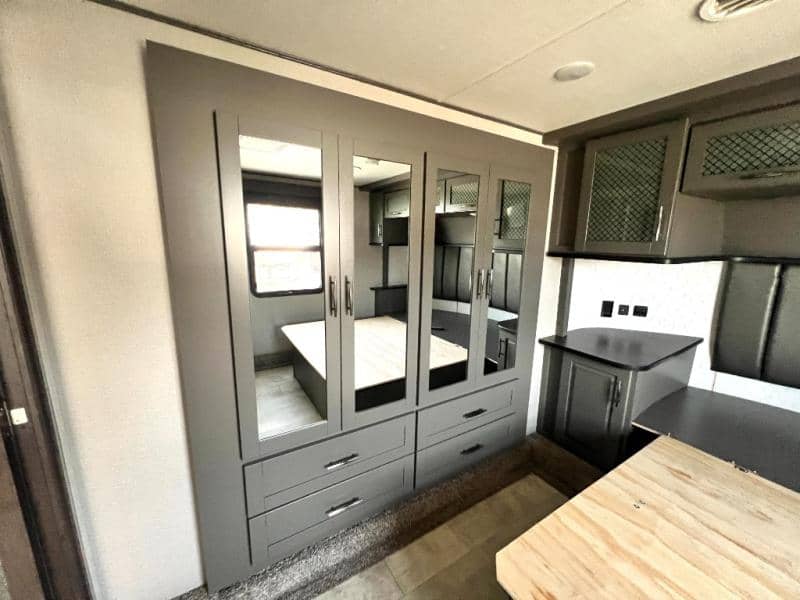 2020 Grand Design 2020 Grand Design Momentum - thumbnail 45