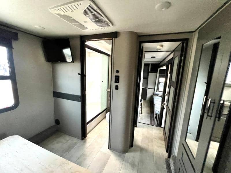 2020 Grand Design 2020 Grand Design Momentum - thumbnail 49