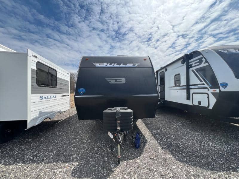 2025 Keystone RV 2025 Keystone RV Bullet Classic - thumbnail 4