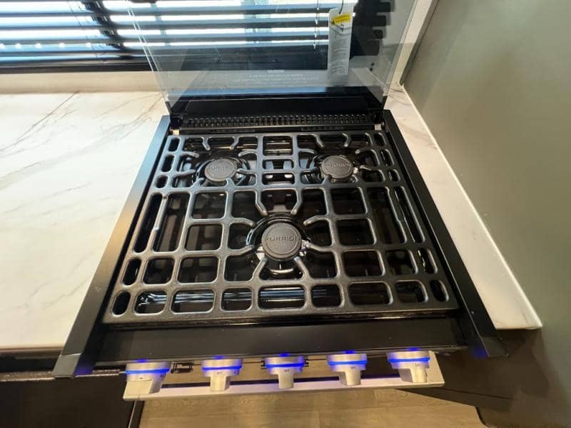 2025 Keystone RV 2025 Keystone RV Bullet Classic - thumbnail 17