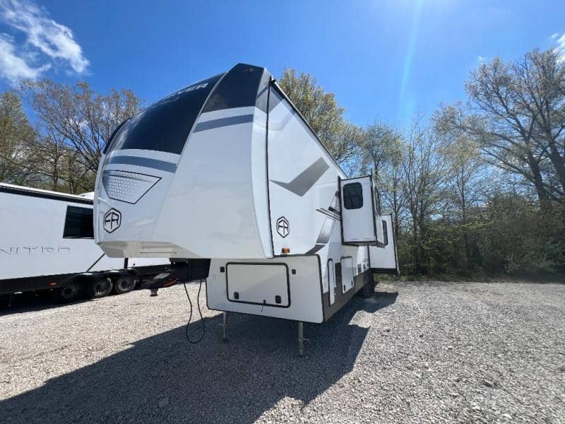 2025 Forest River 2025 Forest River Sandpiper - thumbnail 3