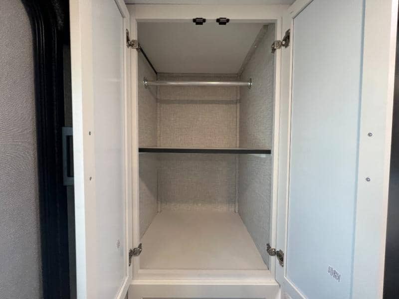 2025 Jayco 2025 Jayco Jay Feather - thumbnail 38