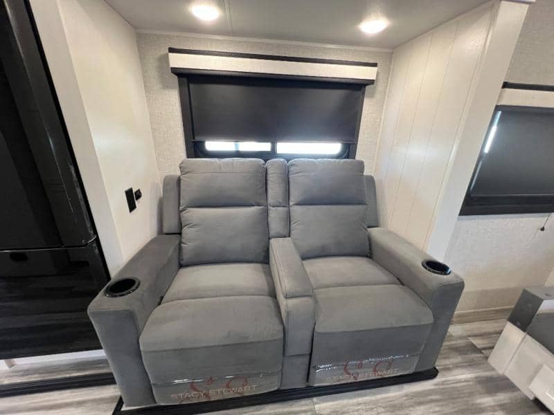 2025 Jayco 2025 Jayco Jay Feather - thumbnail 18