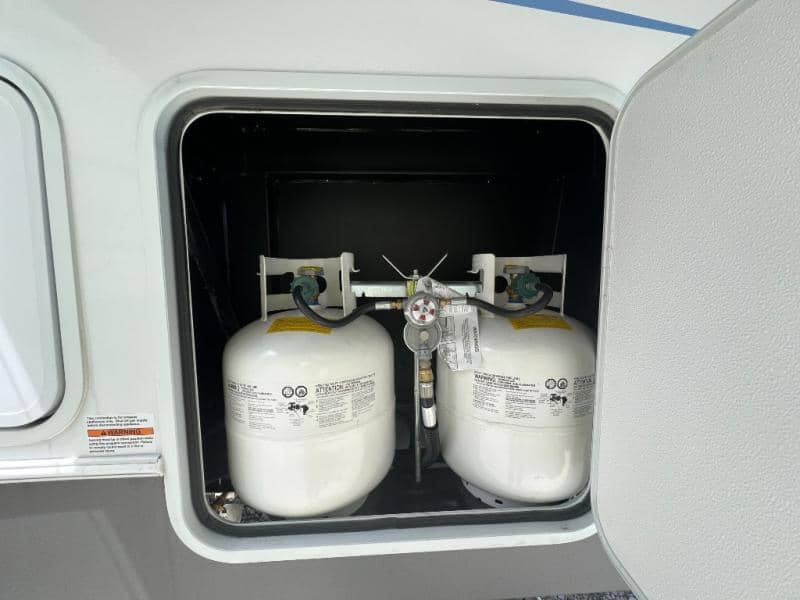 2025 Forest River 2025 Forest River Wildcat - thumbnail 8