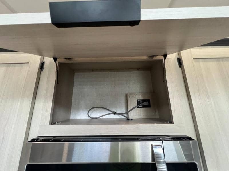 2025 Forest River 2025 Forest River Wildcat - thumbnail 32