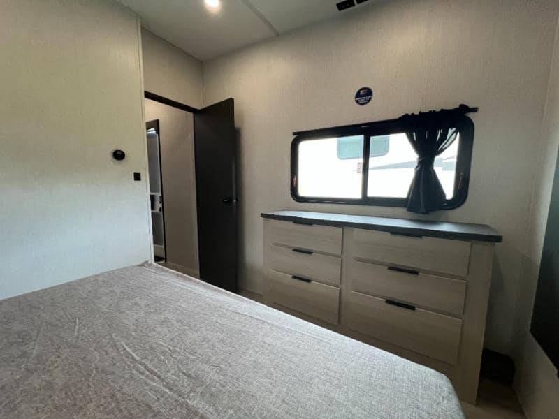 2025 Forest River 2025 Forest River Wildcat - thumbnail 50