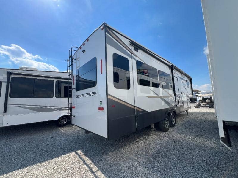 2022 Forest River 2022 Forest River Cedar Creek - thumbnail 6