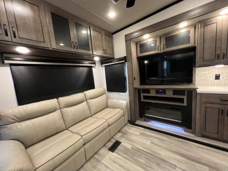 2022 Forest River 2022 Forest River Cedar Creek - thumbnail 18