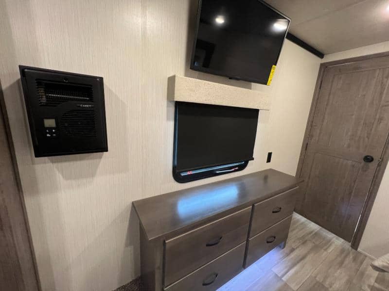 2022 Forest River 2022 Forest River Cedar Creek - thumbnail 47