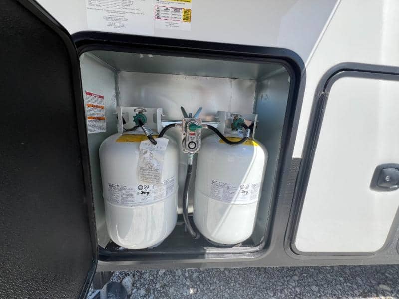 2025 Keystone RV 2025 Keystone RV Alpine Avalanche Edition - thumbnail 10