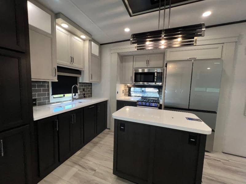 2025 Keystone RV 2025 Keystone RV Alpine Avalanche Edition - thumbnail 22