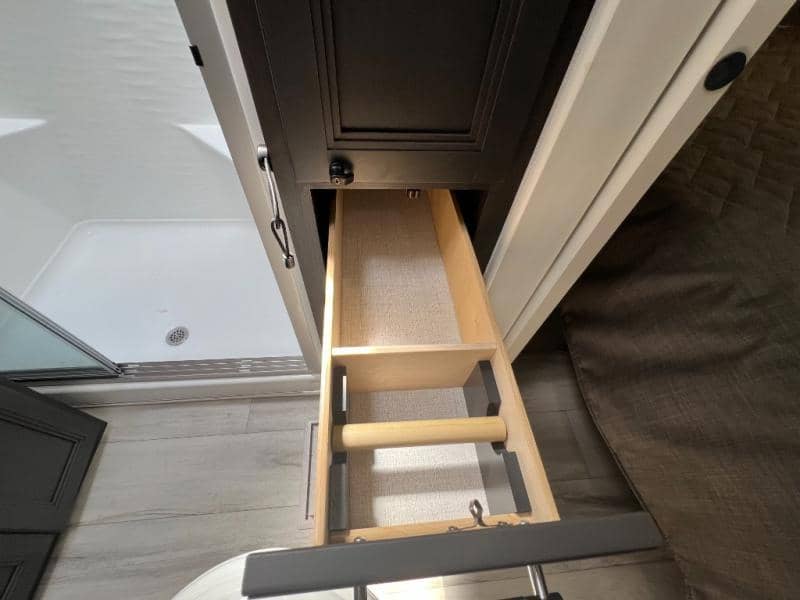 2025 Keystone RV 2025 Keystone RV Alpine Avalanche Edition - thumbnail 42