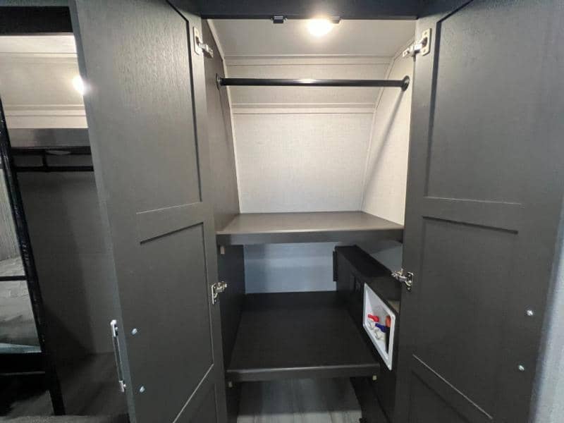 2025 Keystone RV 2025 Keystone RV Alpine Avalanche Edition - thumbnail 51