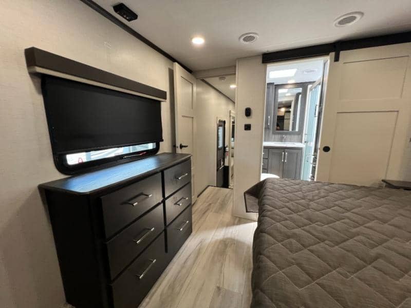 2025 Keystone RV 2025 Keystone RV Alpine Avalanche Edition - thumbnail 53