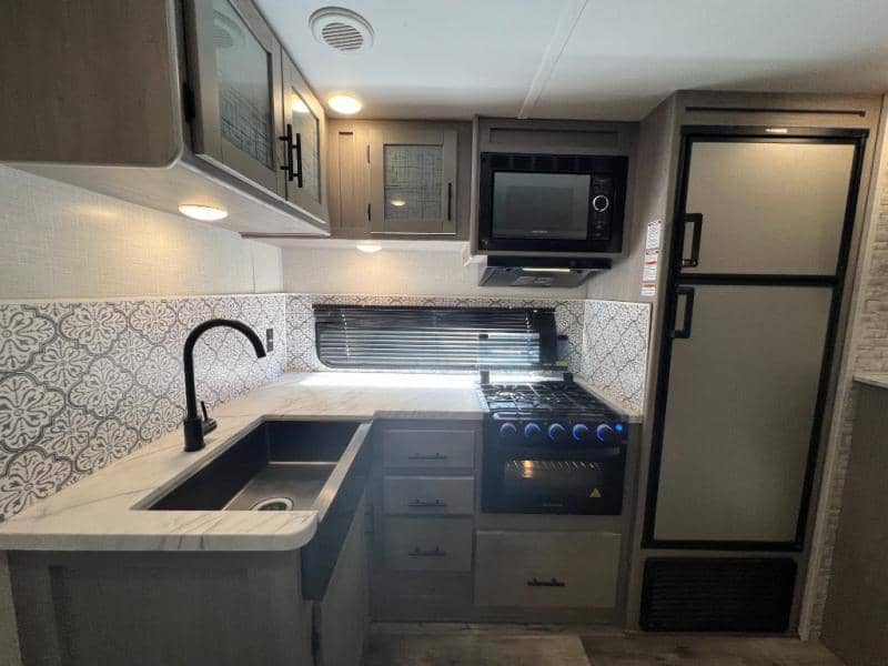 2022 Dutchmen 2022 Dutchmen Coleman Light - thumbnail 22