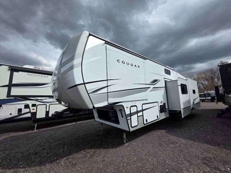 2024 Keystone RV 2024 Keystone RV Cougar - thumbnail 4
