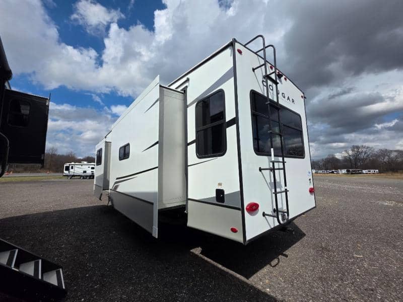 2024 Keystone RV 2024 Keystone RV Cougar - thumbnail 5
