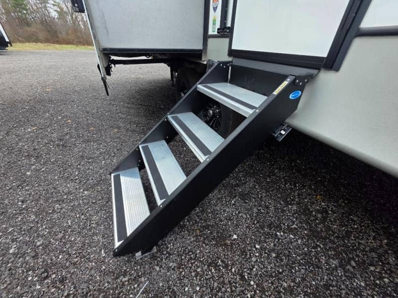 2024 Keystone RV 2024 Keystone RV Cougar - thumbnail 14