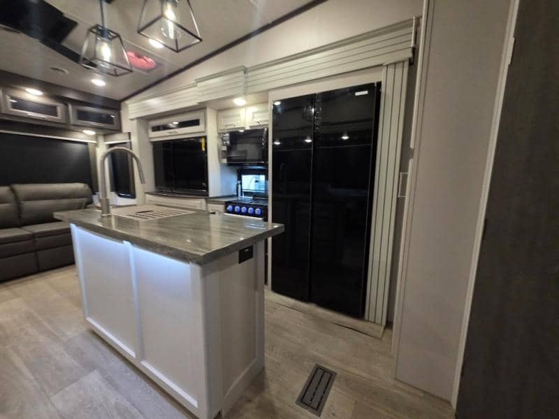 2024 Keystone RV 2024 Keystone RV Cougar - thumbnail 17