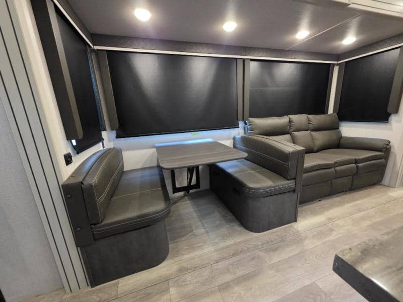 2024 Keystone RV 2024 Keystone RV Cougar - thumbnail 18