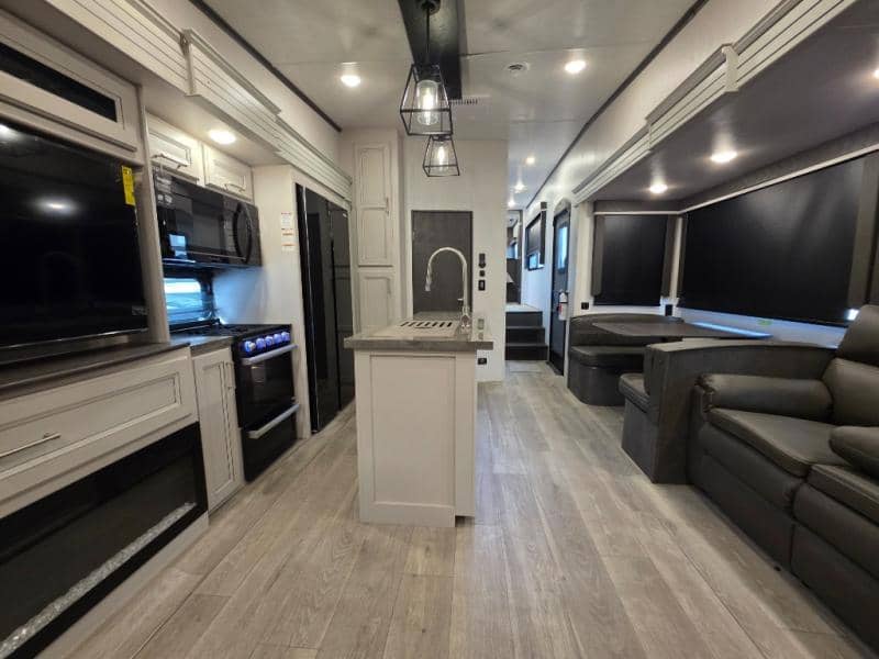 2024 Keystone RV 2024 Keystone RV Cougar - thumbnail 24