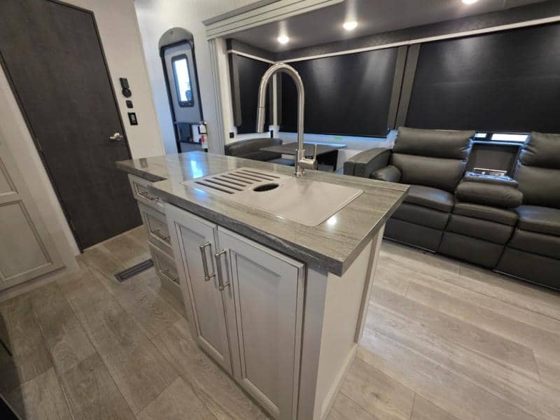 2024 Keystone RV 2024 Keystone RV Cougar - thumbnail 28