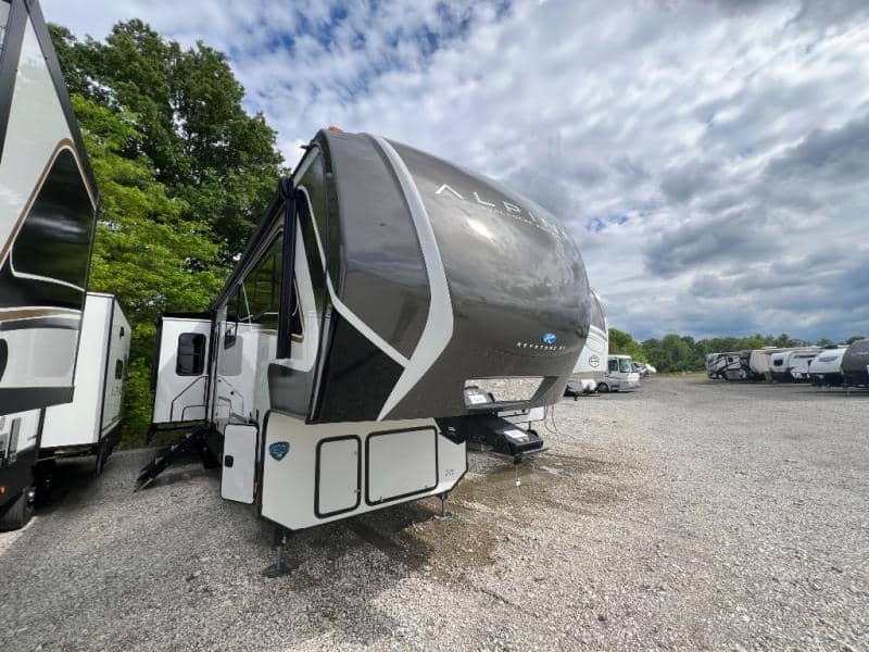 2025 Keystone RV 2025 Keystone RV Alpine Avalanche Edition - thumbnail 3