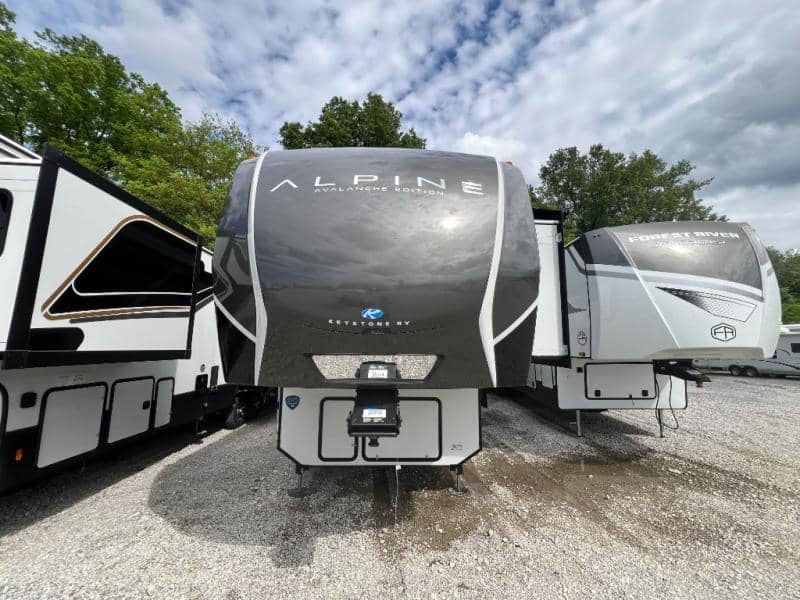 2025 Keystone RV 2025 Keystone RV Alpine Avalanche Edition - thumbnail 4