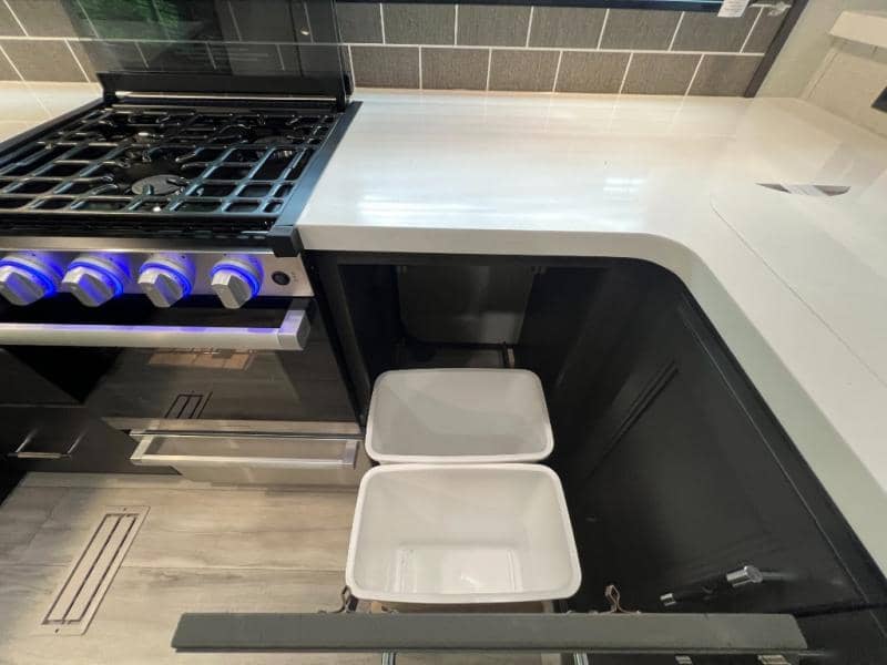 2025 Keystone RV 2025 Keystone RV Alpine Avalanche Edition - thumbnail 33