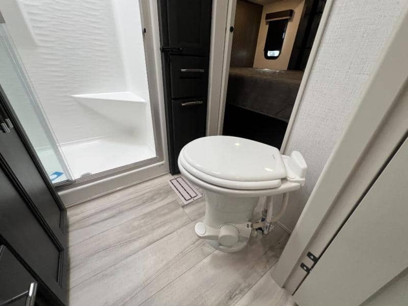 2025 Keystone RV 2025 Keystone RV Alpine Avalanche Edition - thumbnail 44