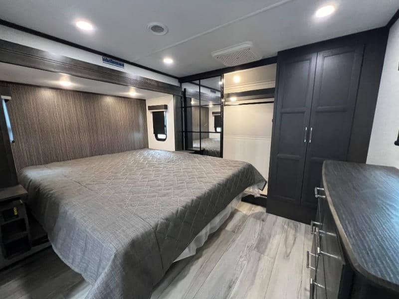 2025 Keystone RV 2025 Keystone RV Alpine Avalanche Edition - thumbnail 53