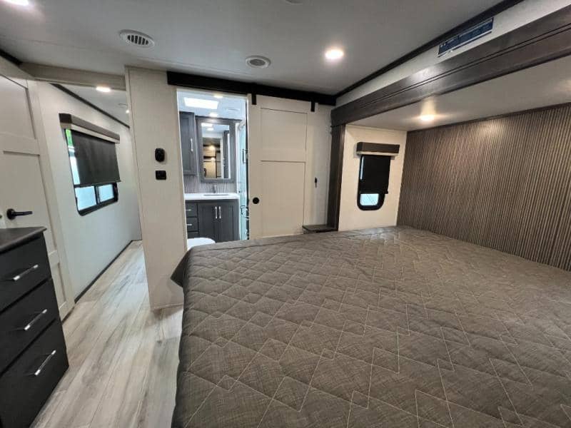 2025 Keystone RV 2025 Keystone RV Alpine Avalanche Edition - thumbnail 59